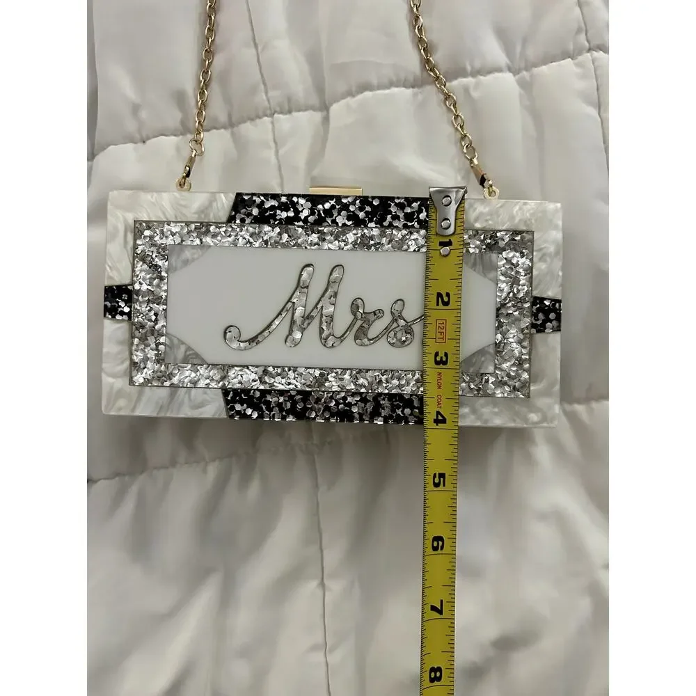 Like Dreams "Mrs." Bride Purse - Picture 5 of 5